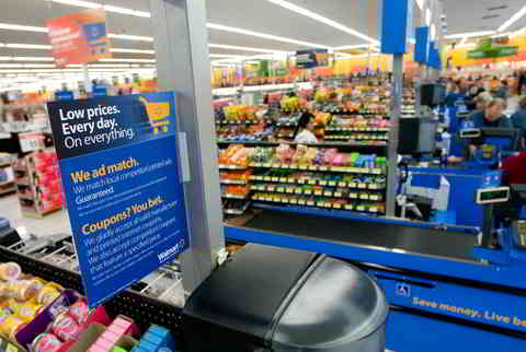 Walmart bietet gleichen Preis wie Amazon. Low prices. Every day. On everything. Quelle: http://news.walmart.com/_download?id=00000141-1067-d62e-a3c3-dbffca3a0000